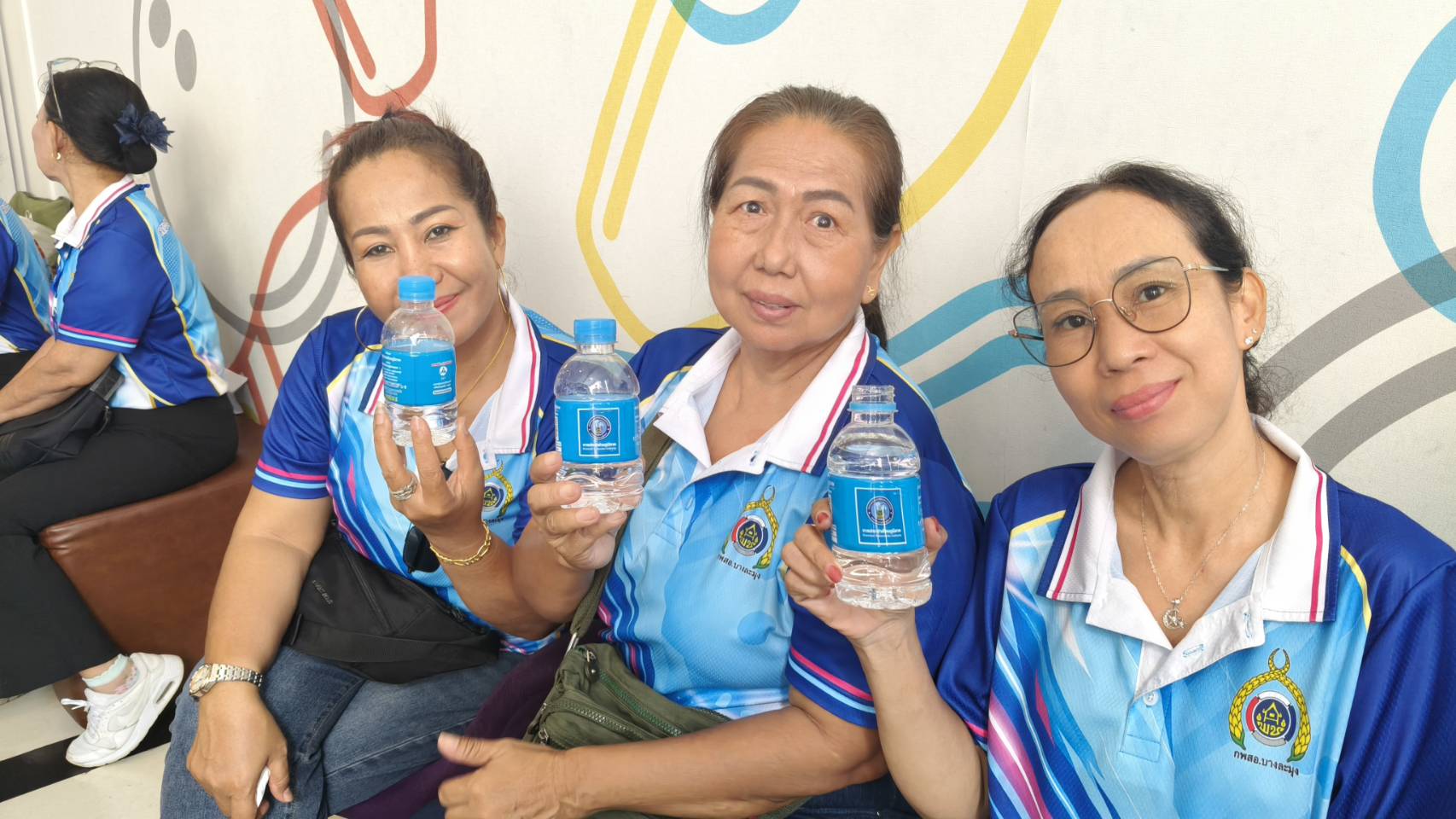 ไฟล์แนบ กปภ.สาขาพัทยา (พ) ร่วมสนับสนุนน้ำดื่ม กปภ. แก่คณะกรรมการพัฒนาสัตรีอำเภอบางละมุงจัดกิจกรรมโบลิ่งการกุศล