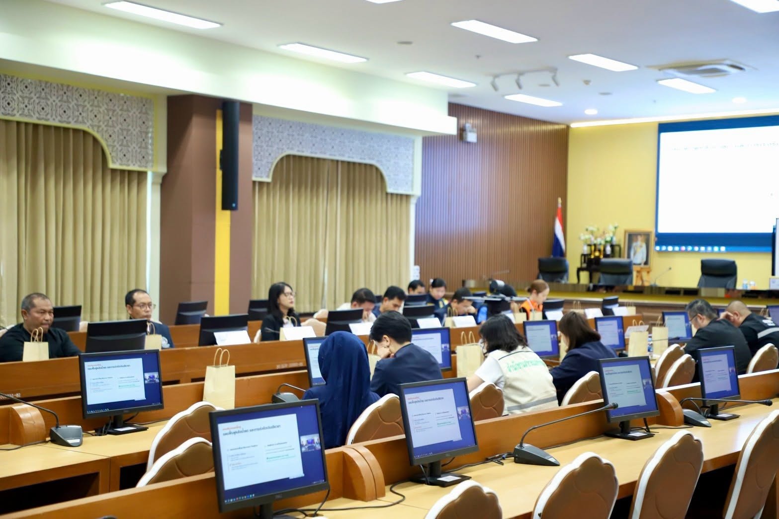 ไฟล์แนบ กปภ.สาขาภูเก็ต ร่วมประชุมติดตามสถานการณ์อุทกภัย เตรียมพร้อมรับมือพื้นที่เสี่ยง บูรณาการ 7 มาตรการดูแลประชาชน