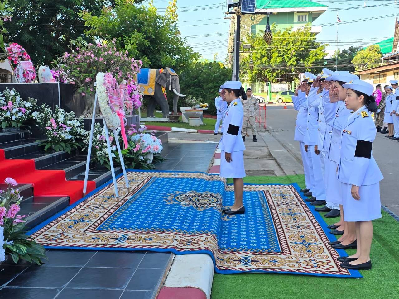 ไฟล์แนบ กปภ.สาขาพิษณุโลก เข้าร่วมพิธีวางพวงมาลาเพื่อน้อมรำลึก เนื่องในวันคล้ายวันสวรรคตของพระบาทสมเด็จพระจุลจอมเกล้าเจ้าอยู่หัว