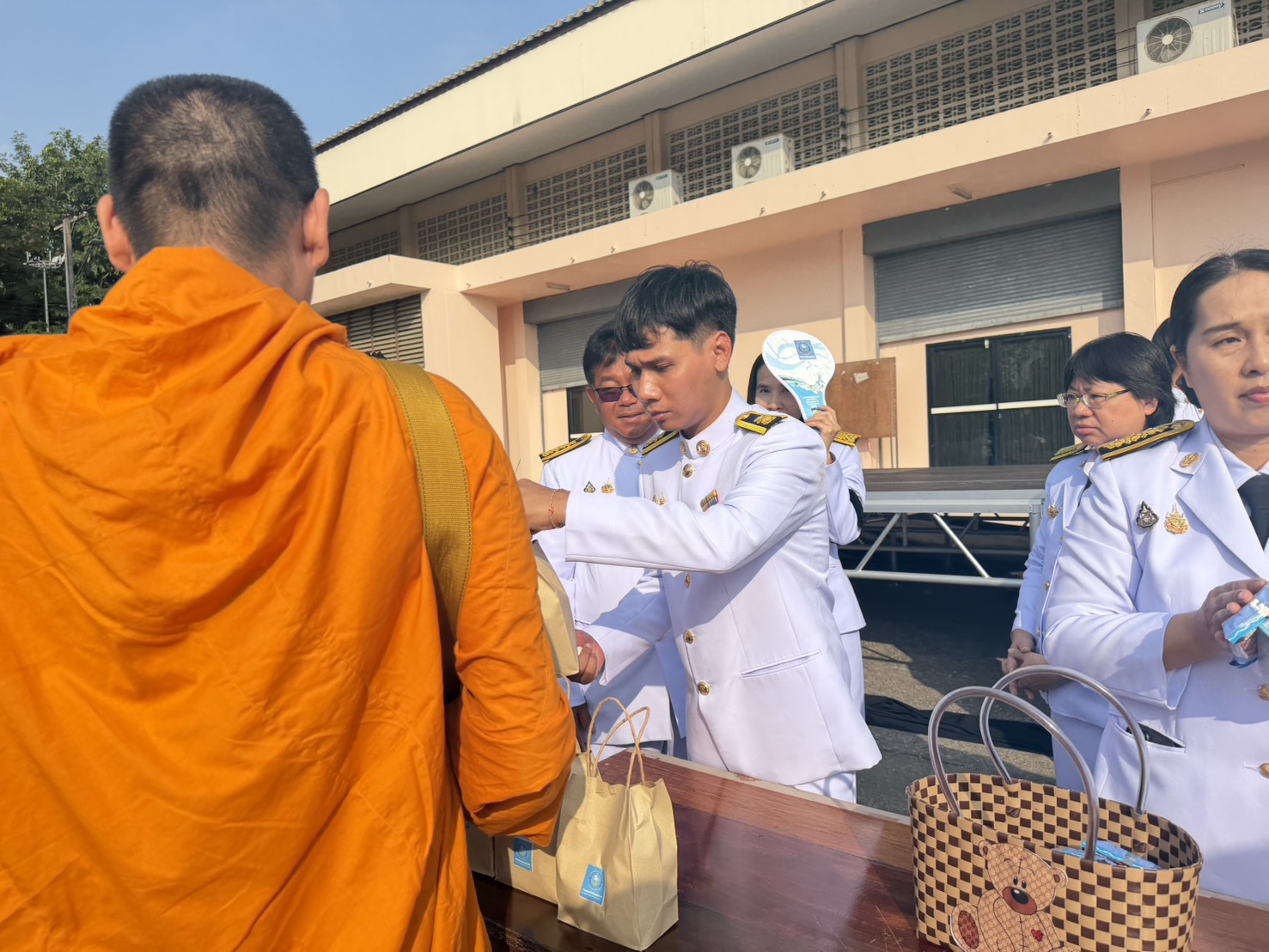 ไฟล์แนบ กปภ.สาขาสวรรคโลก ร่วมพิธีบำเพ็ญกุศลและวางพวงมาลา เนื่องในวันคล้ายวันสวรรคต พระบาทสมเด็จพระบรมชนกาธิเบศร มหาภูมิพลอดุลยเดชมหาราช บรมนาถบพิตร 13 ตุลาคม 2569