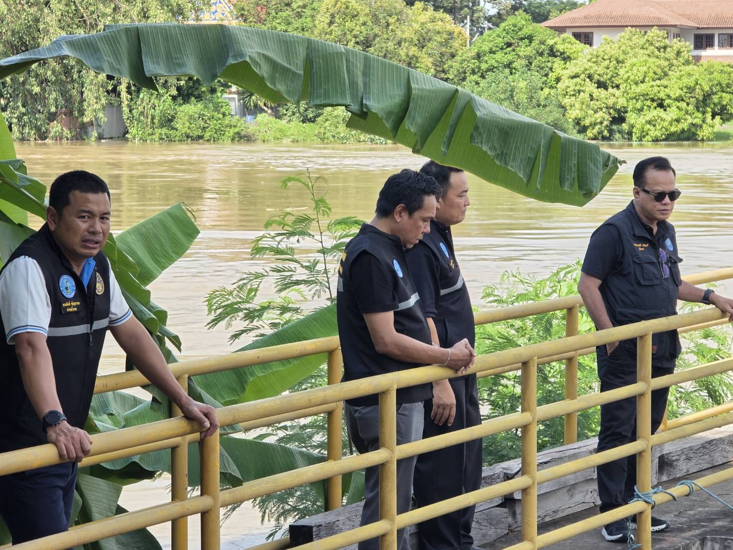 ไฟล์แนบ ผู้ว่าการ กปภ. ลงพื้นที่ติดตามสถานการณ์ระดับน้ำแม่น้ำแม่กลอง เตรียมพร้อมรับมือสถานการณ์อุทกภัย สถานีสูบน้ำดิบท่าแจ่ กปภ.สาขาราชบุรี