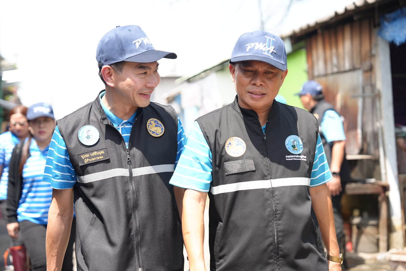 ไฟล์แนบ กปภ.ข.2 ร่วมทีม กปภ. จัดกิจกรรม “กปภ.ห่วงใย ใส่ใจทุกครัวเรือน” ฟื้นฟูและช่วยเหลือประชาชน ณ ชุมชนคลองหนึ่งพัฒนา จ.ปทุมธานี