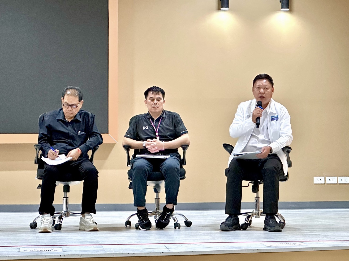 ไฟล์แนบ กปภ.บ้านฉาง (พ) ร่วมประชุมชี้แจงมาตรการน้ำประปา รองรับ Data Center ให้เป็นไปตาม นโยบายคณะกรรมการกำกับดูแลยุทธศาสตร์การลงทุน 