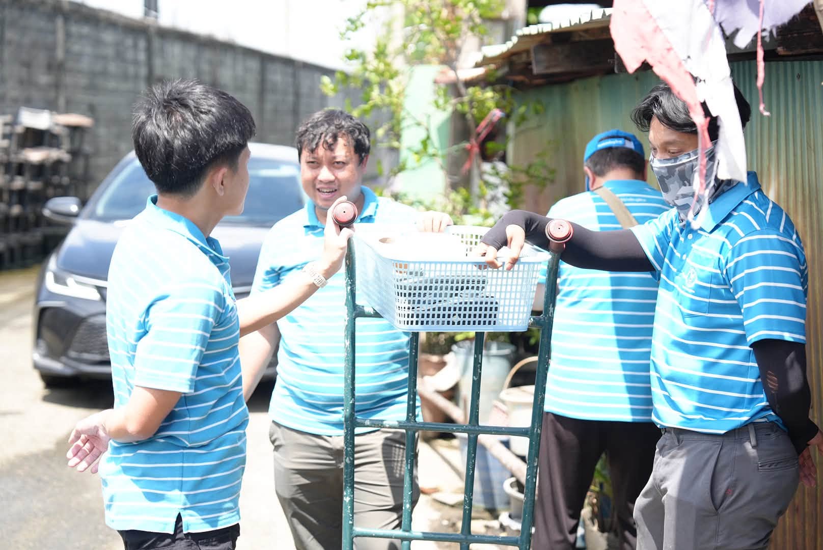ไฟล์แนบ กปภ.ข.2 ร่วมทีม กปภ. จัดกิจกรรม “กปภ.ห่วงใย ใส่ใจทุกครัวเรือน” ฟื้นฟูและช่วยเหลือประชาชน ณ ชุมชนคลองหนึ่งพัฒนา จ.ปทุมธานี