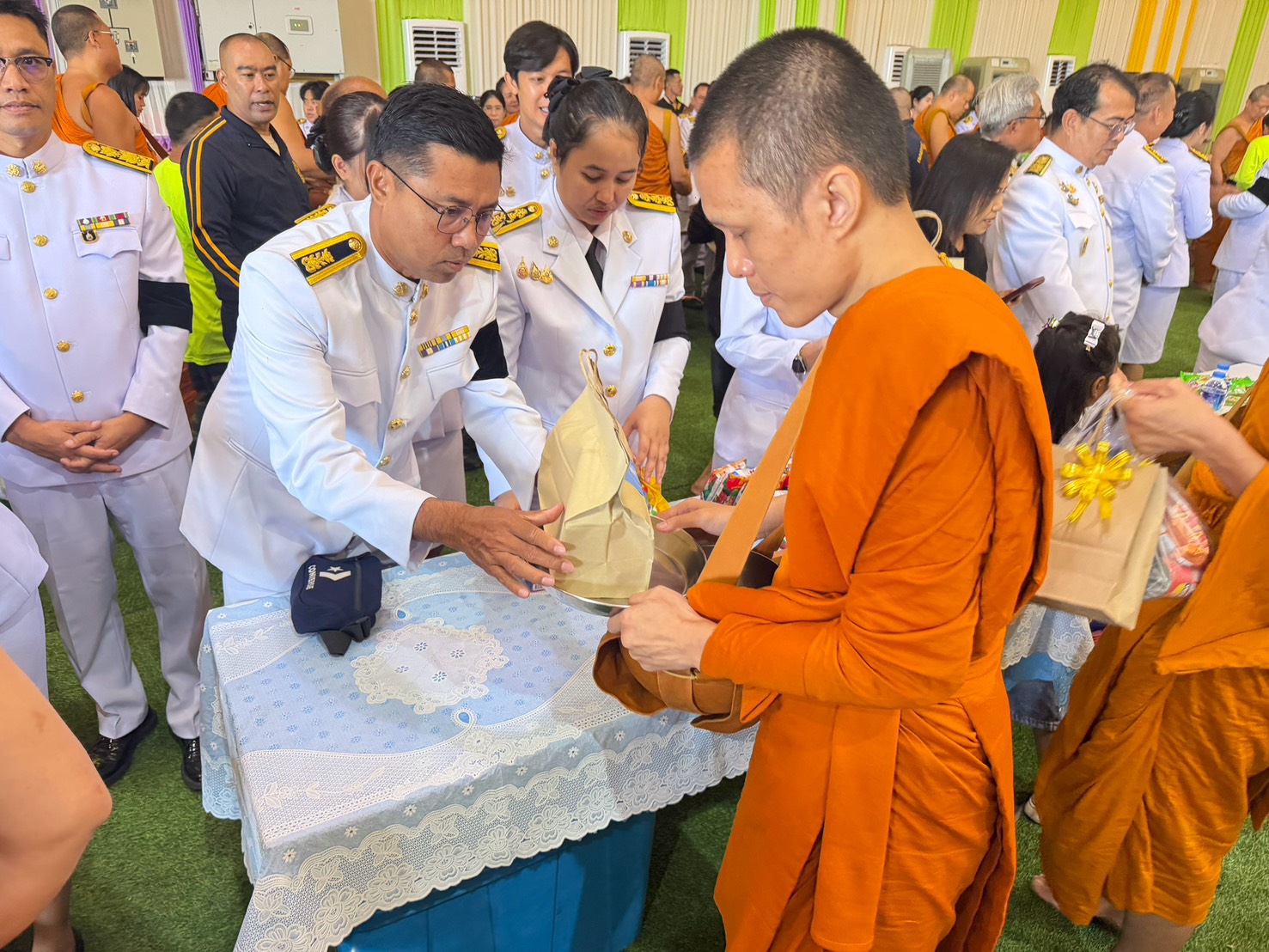 ไฟล์แนบ กปภ.สาขาปทุมธานี (พ) เข้าร่วมกิจกรรมงานพิธี เนื่องในวันคล้ายวันสวรรคต  สมเด็จพระนางเจ้าสิริกิติ์ พระบรมราชินีนาถ พระบรมราชชนนีพันปีหลวง  ณ วัดโบสถ์ อำเภอสามโคก จังหวัดปทุมธานี 