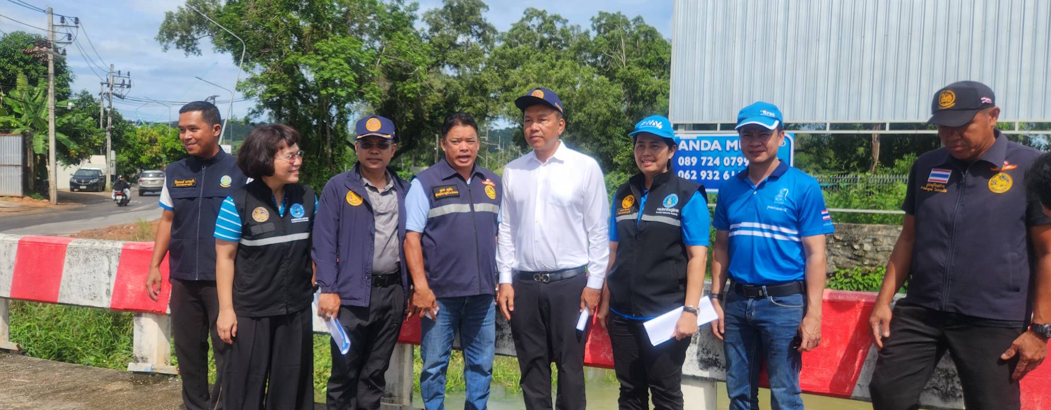 ไฟล์แนบ กปภ.สาขาภูเก็ต จับมือจังหวัดลงพื้นที่เชิงรุก เตรียมติดตั้งเครื่องผลิตน้ำประปาเคลื่อนที่ เพิ่มน้ำต้นทุนบริการประชาชน