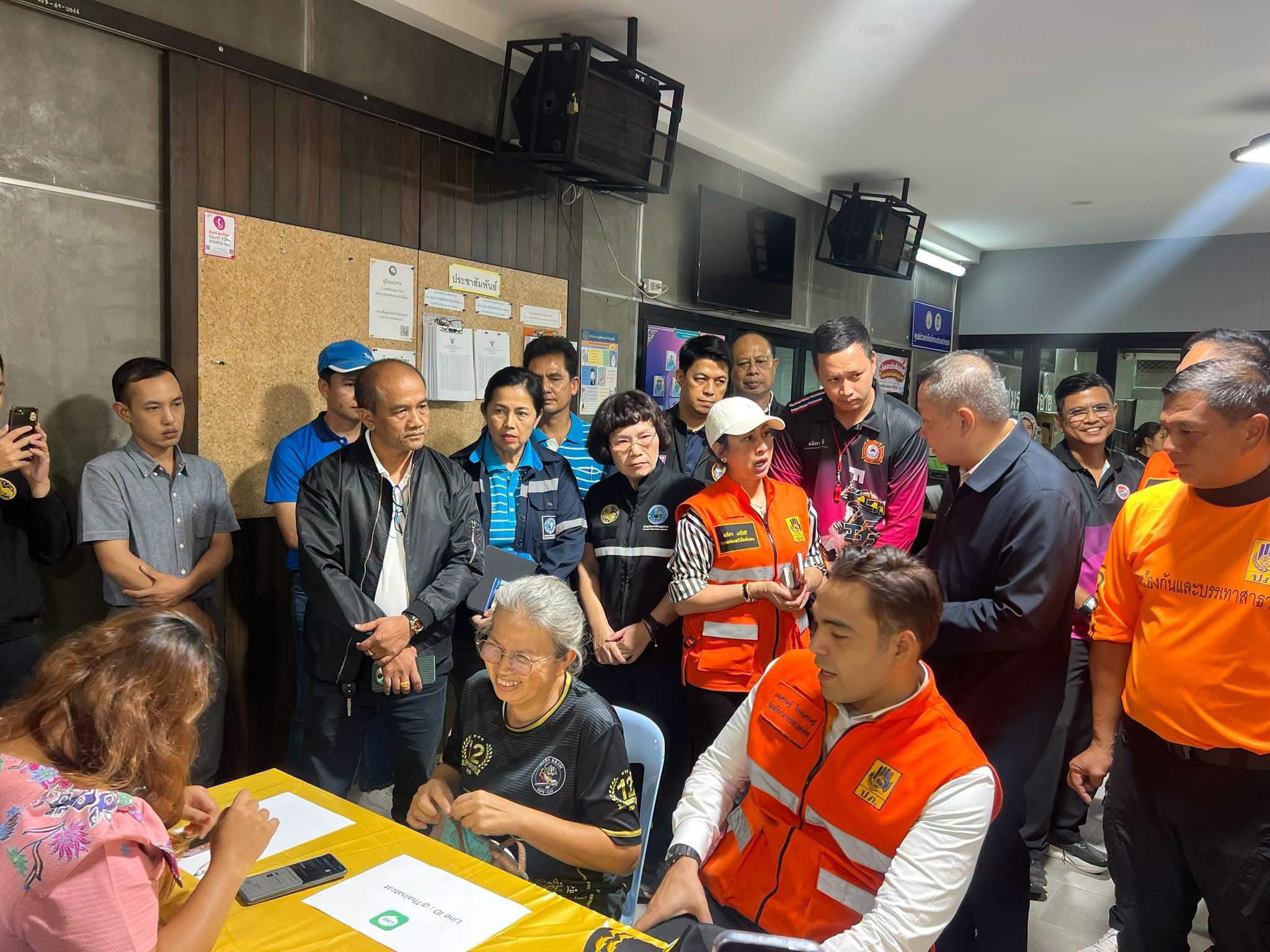 ไฟล์แนบ ‘มท.3’ ลงพื้นที่ภูเก็ต ติดตามช่วยเหลือผู้ประสบภัยน้ำท่วม-ดินสไลด์ กปภ. ร่วมสนับสนุนน้ำดื่มและฟื้นฟูพื้นที่ประสบภัย