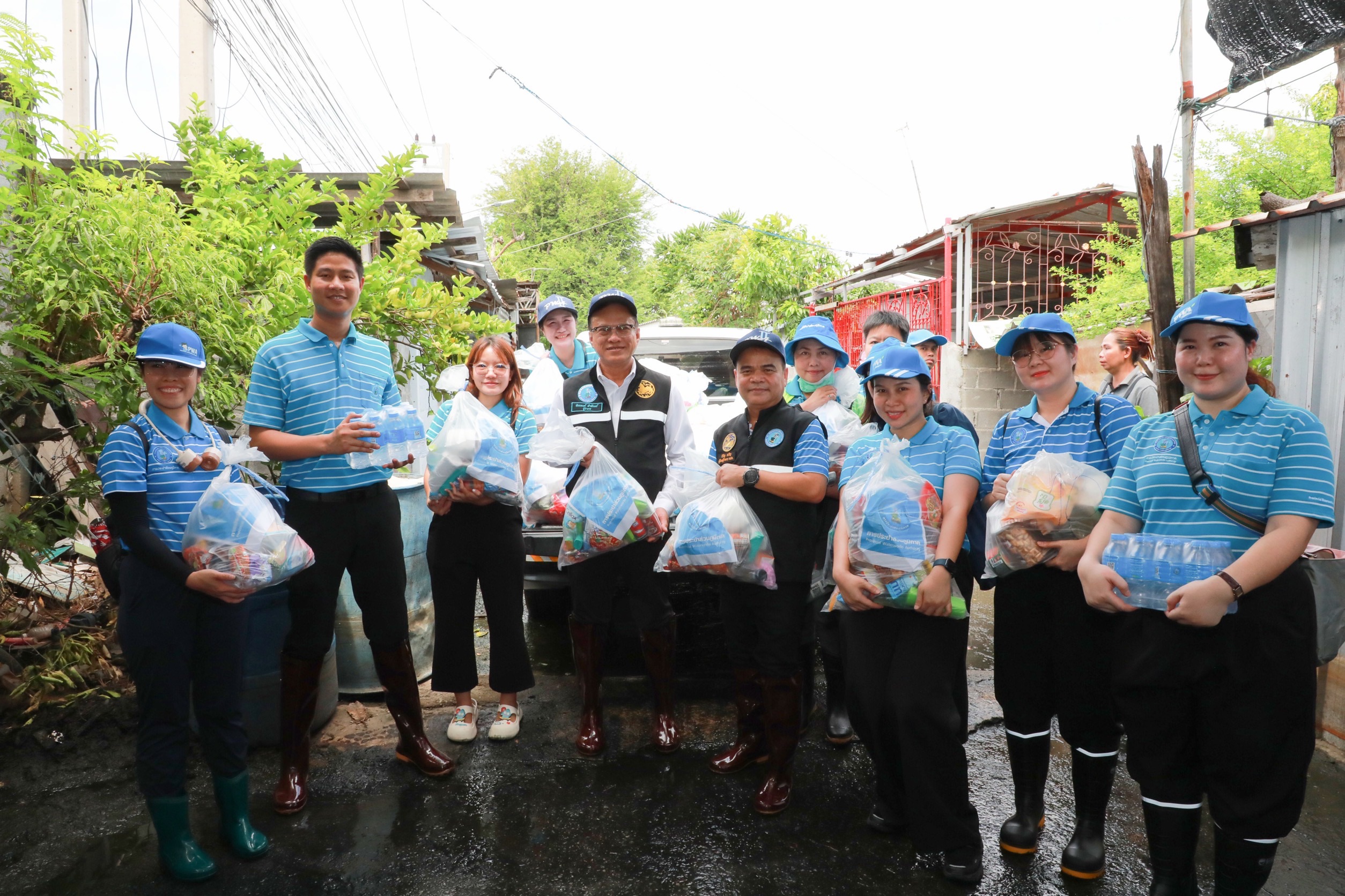 ไฟล์แนบ Kick off “กปภ. ห่วงใย ใส่ใจทุกครัวเรือน“ ลงพื้นที่ฟื้นฟูและช่วยเหลือประชาชนจากอุทกภัย