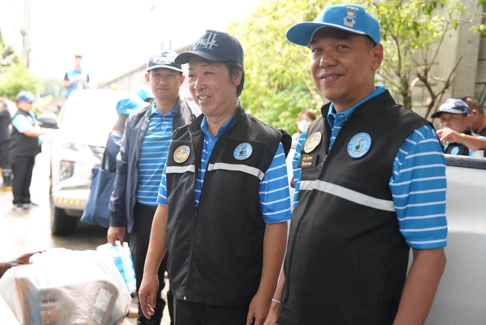 ไฟล์แนบ กปภ.ข.2 ร่วมทีม กปภ. จัดกิจกรรม “กปภ.ห่วงใย ใส่ใจทุกครัวเรือน” ฟื้นฟูและช่วยเหลือประชาชน ณ ชุมชนคลองหนึ่งพัฒนา จ.ปทุมธานี