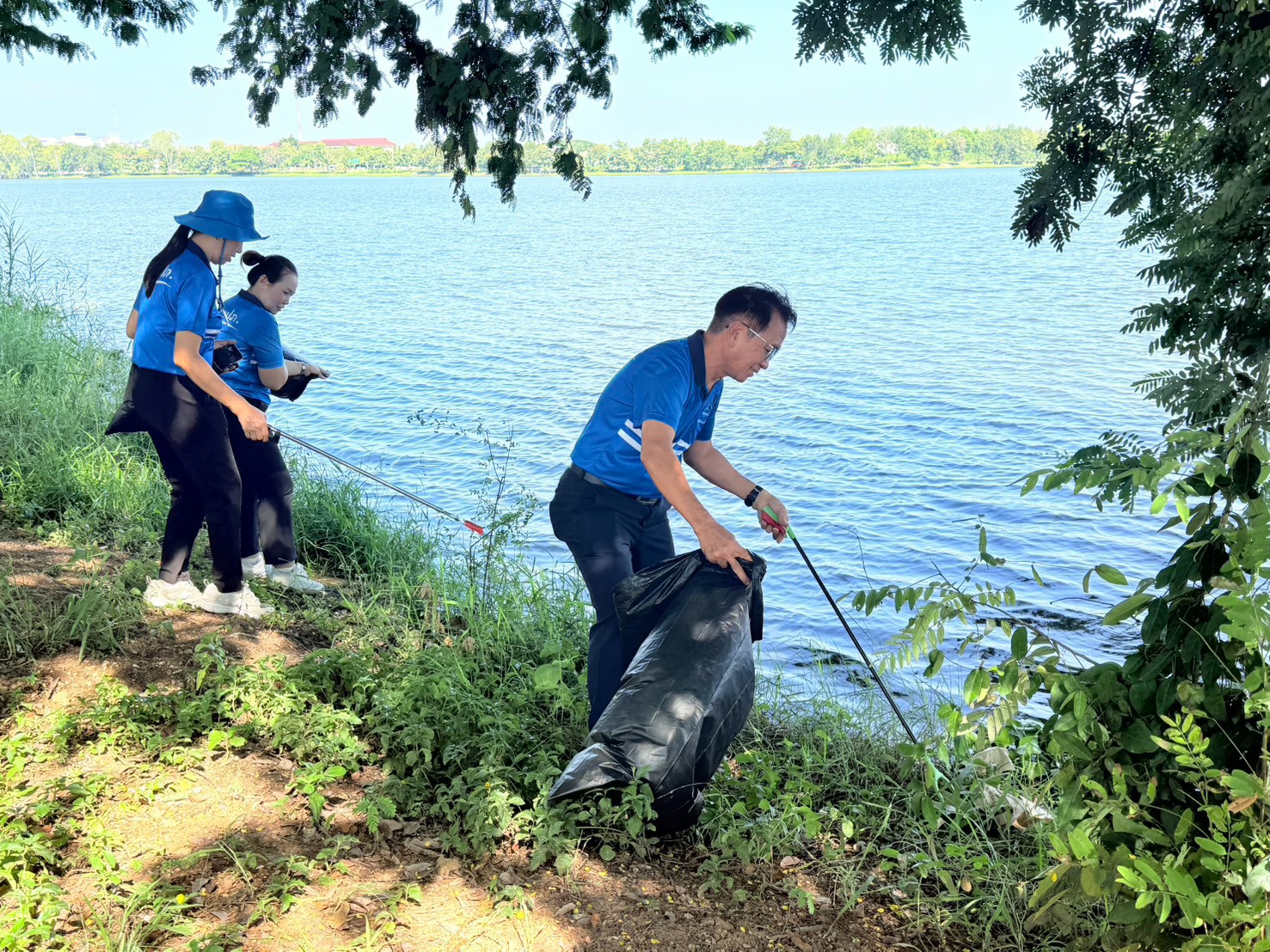 ไฟล์แนบ กปภ.สาขาภูเขียว รวมพลังจิตอาสา “ทำความดีด้วยหัวใจ” พัฒนาภูมิทัศน์หนองผักปัง สืบสานพระราชปณิธานเพื่อสังคมและสิ่งแวดล้อม