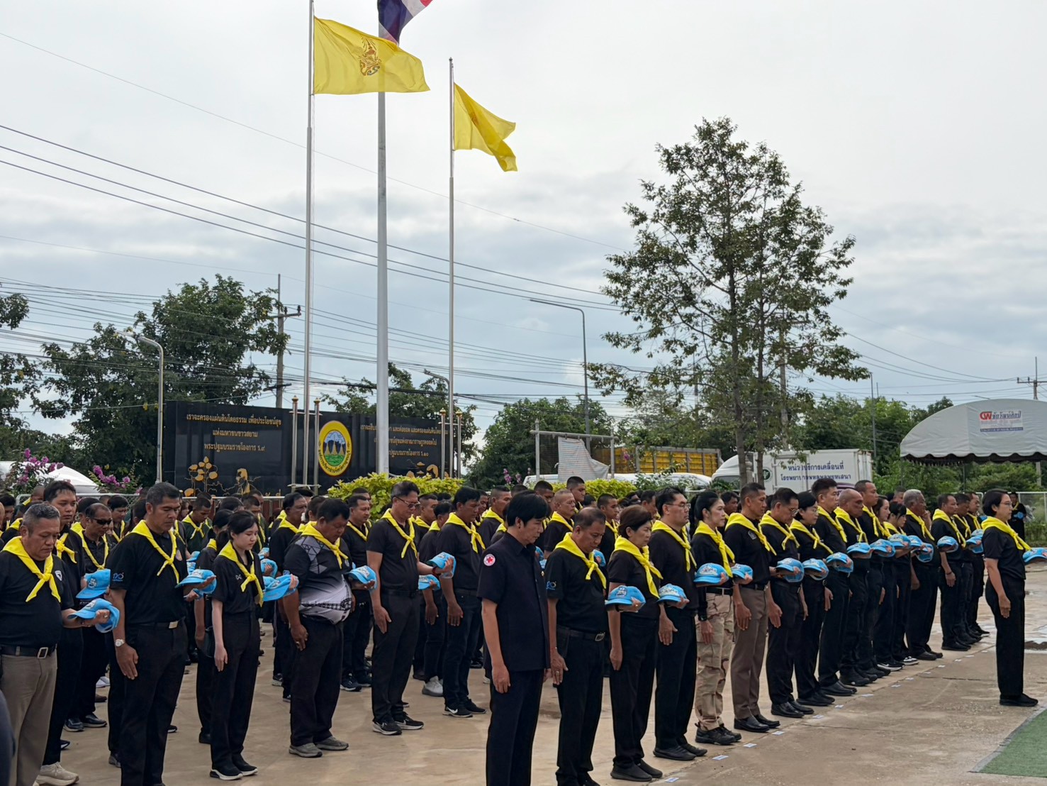 ไฟล์แนบ กปภ.สาขาพนมทวน ร่วมกิจกรรมจิตอาสา "ปลูกต้นไม้ ปล่อยปลา และบริจาคโลหิต" เนื่องในวันคล้ายวันสวรรคตของสมเด็จพระมหิตลาธิเบศร อดุลยเดชวิกรม พระบรมราชชนก