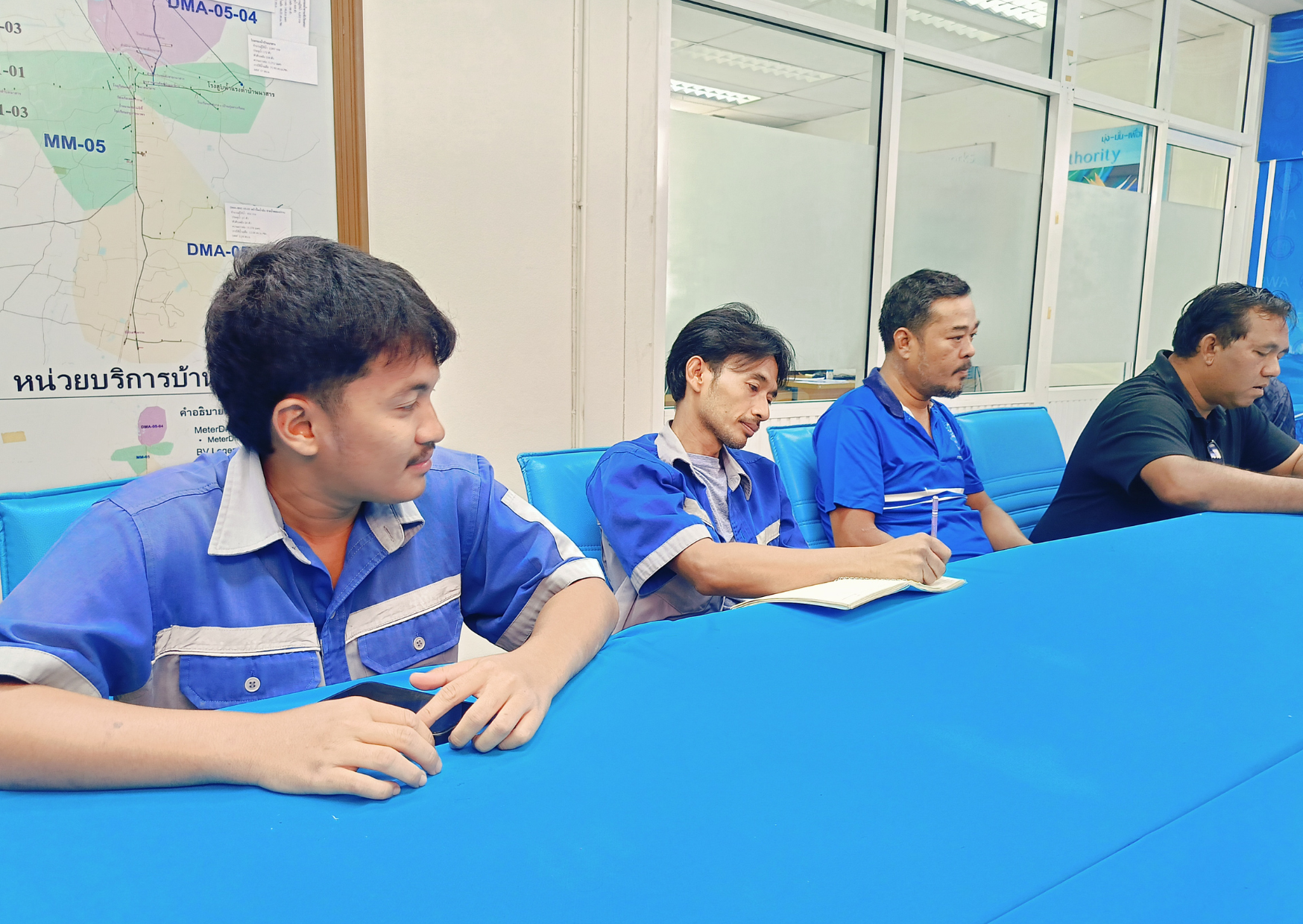 ไฟล์แนบ   กปภ.สาขาเวียงสระ มุ่งมั่นพัฒนาบริการ ประชุมสายงานเดินหน้าแผนเพิ่มกำลังการผลิต และปรับปรุงเส้นท่อจ่ายน้ำเพื่อประชาชน