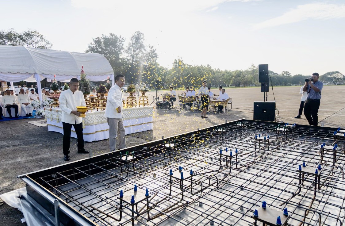 ไฟล์แนบ กปภ.สาขาพิษณุโลก เข้าร่วมพิธีบวงสรวงการก่อสร้างซุ้มถวายดอกไม้จันทน์ขนาดกลางในงาน พระราชพิธีถวายพระเพลิงพระบรมศพ สมเด็จพระนางเจ้าสิริกิติ์ พระบรมราชินีนาถ พระบรมราชชนนีพันปีหลวง