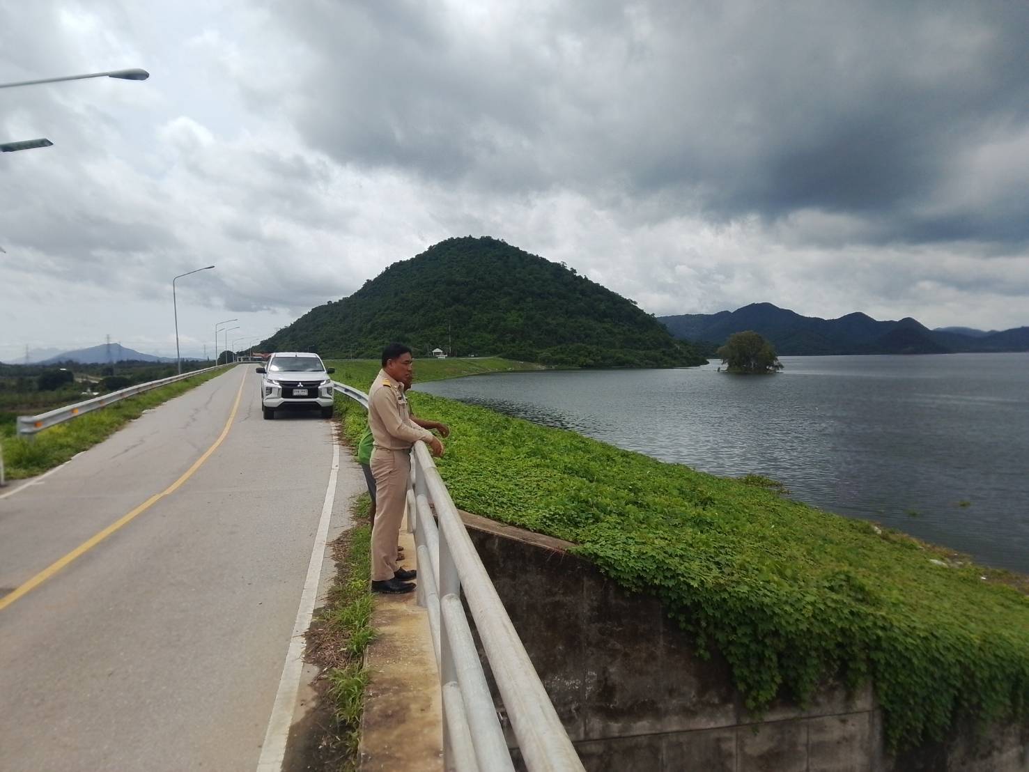 ไฟล์แนบ กปภ.สาขาปราณบุรี เฝ้าระวังระดับน้ำ เตรียมรับสถานการณ์น้ำท่วมในพื้นที่ อ.ปราณบุรี จ.ประจวบคีรีขันธ์ 