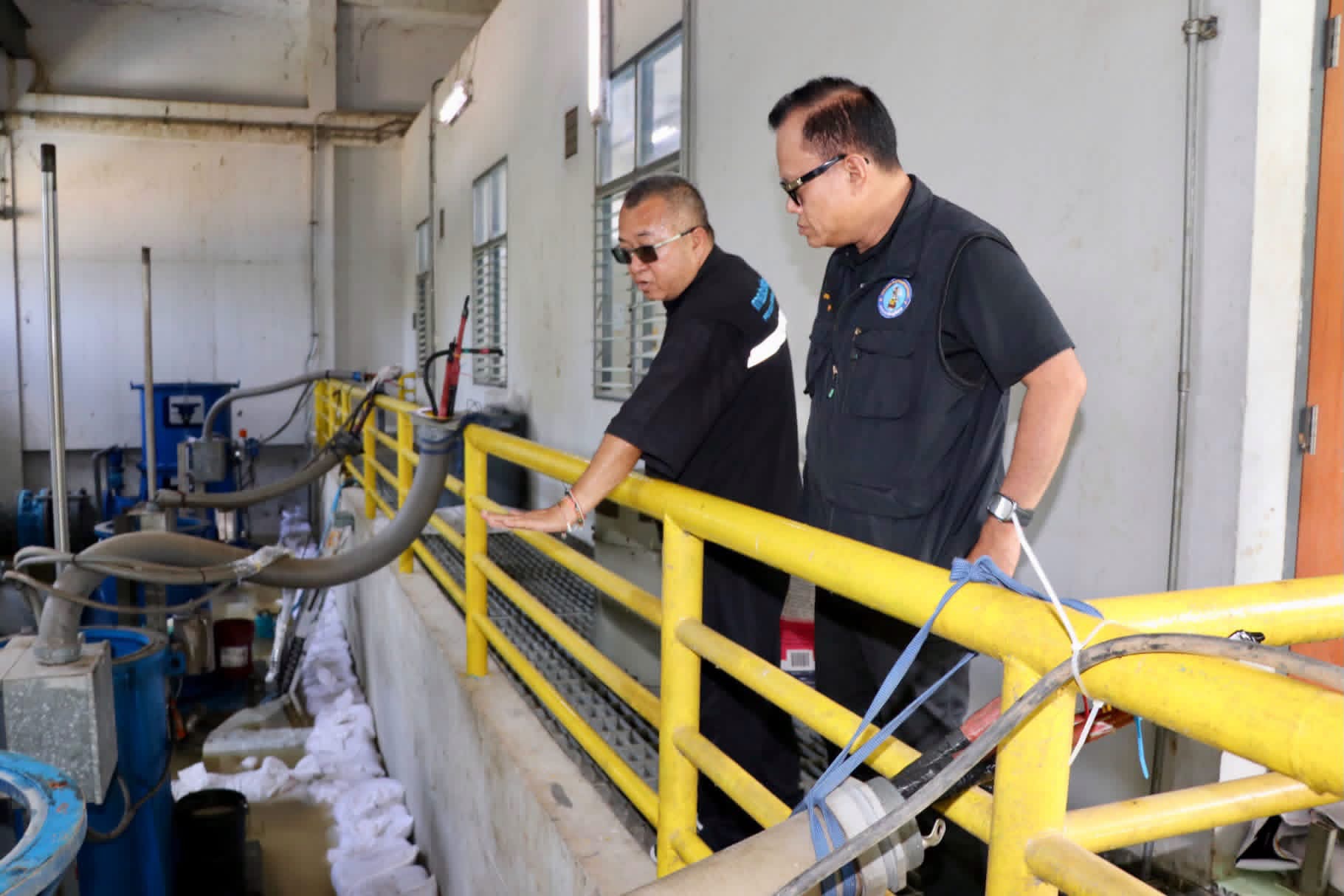 ไฟล์แนบ มท.3 กำชับ กปภ. ช่วยเหลือผู้ประสบภัย ส่งรถ "ทันใส ใสกิ๊ง" และน้ำดื่มบรรจุขวด บรรเทาความเดือดร้อนต่อเนื่อง