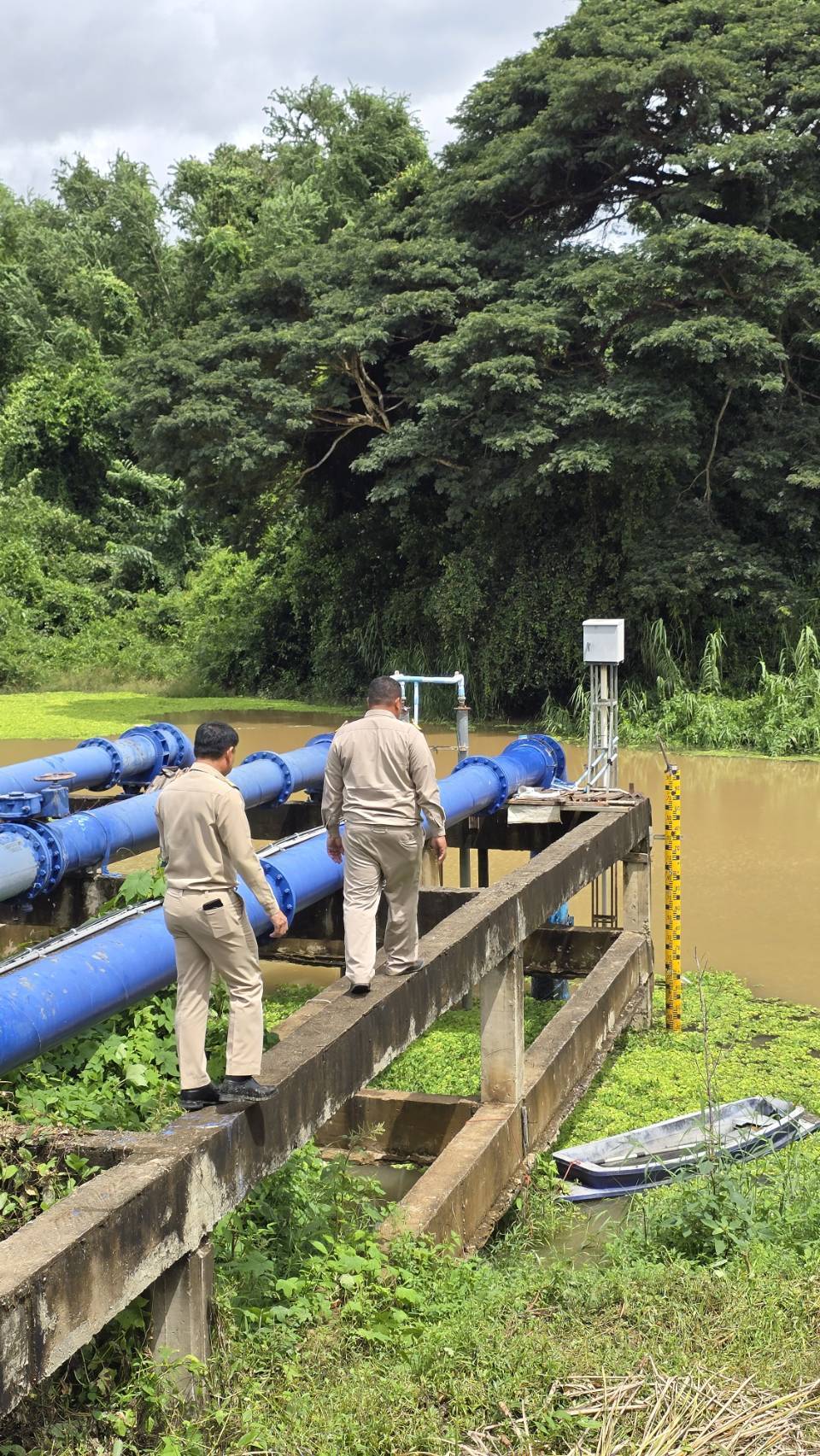 ไฟล์แนบ กปภ.สาขาปราณบุรี เฝ้าระวังระดับน้ำ เตรียมรับสถานการณ์น้ำท่วมในพื้นที่ อ.ปราณบุรี จ.ประจวบคีรีขันธ์ 