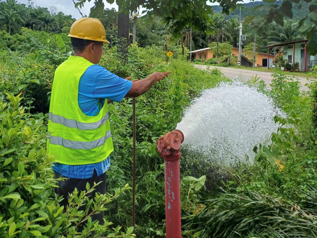 ไฟล์แนบ กปภ.สาขาระนอง รักษาคุณภาพน้ำประปาใสสะอาด ดำเนินการตามแผนระบายตะกอนในเส้นท่อ ประจำเดือน ตุลาคม 2569