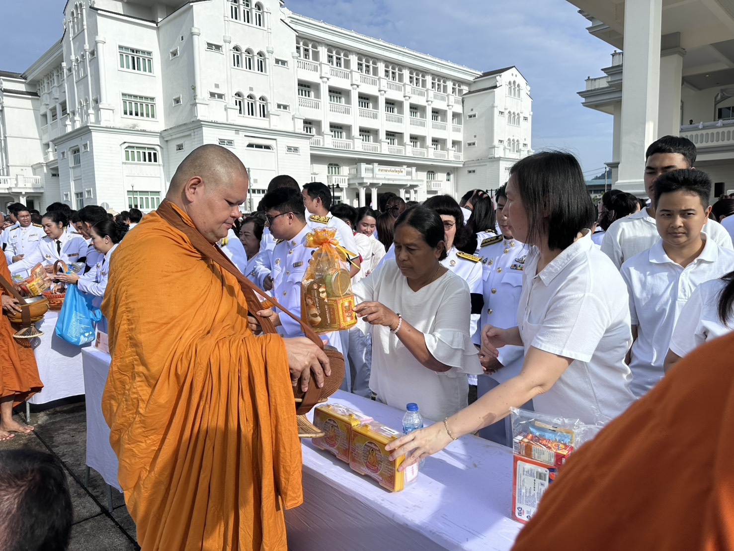 ไฟล์แนบ กปภ.สาขาภูเก็ต ร่วมพิธีน้อมรำลึกในพระมหากรุณาธิคุณ เนื่องในวันนวมินทรมหาราช ประจำปี 2569