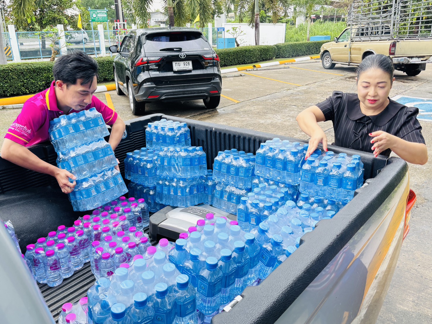 ไฟล์แนบ การประปาส่วนภูมิภาคสาขาประจวบคีรีขันธ์ สนับสนุนน้ำดื่มบรรจุขวดตราสัญลักษณ์ กปภ. ให้กับสำนักงานสาธารณสุขจังหวัดประจวบคีรีขันธ์ 