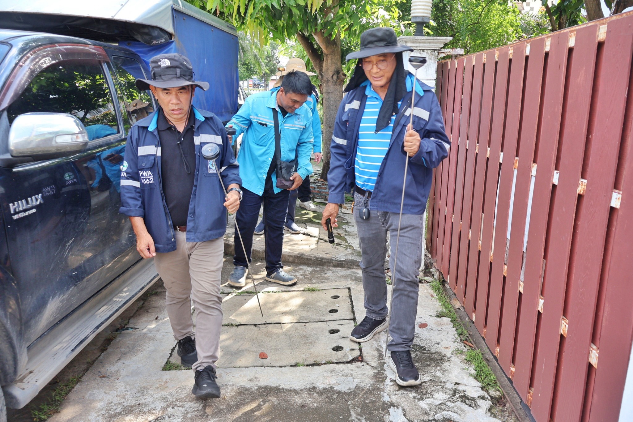 ไฟล์แนบ 📢 กปภ.สาขาปทุมธานี (ชั้นพิเศษ) เดินหน้าปฏิบัติการเชิงรุก “เดินสำรวจหาท่อแตกรั่ว” (Active Leak Control: ALC) มุ่งลดน้ำสูญเสีย