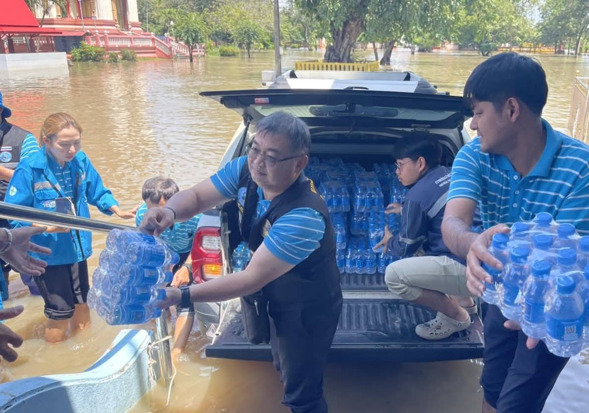 ไฟล์แนบ มท.3 กำชับ กปภ. ช่วยเหลือผู้ประสบภัย ส่งรถ "ทันใส ใสกิ๊ง" และน้ำดื่มบรรจุขวด บรรเทาความเดือดร้อนต่อเนื่อง